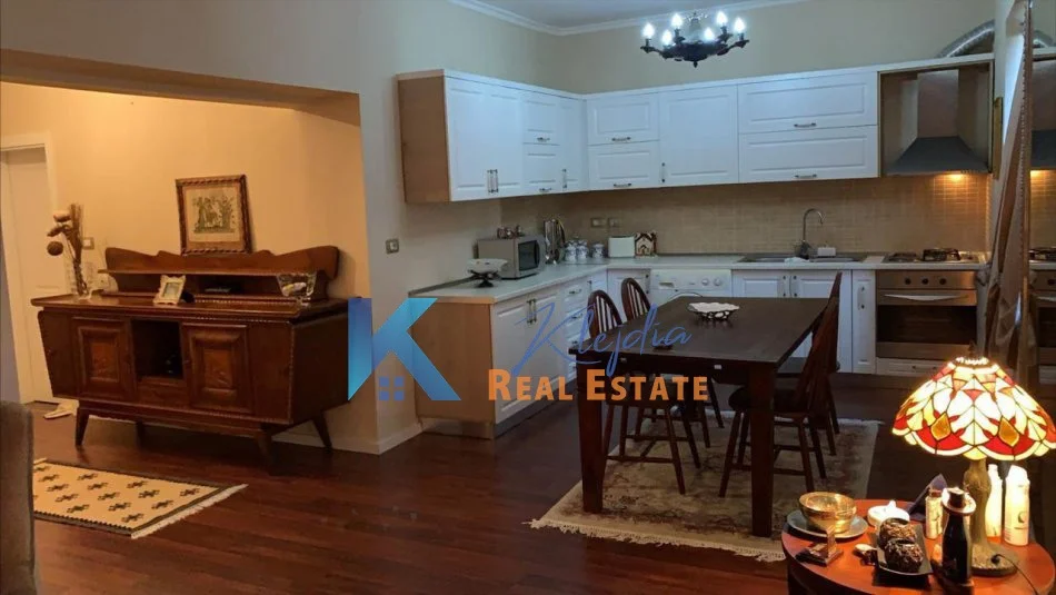 Tirane, shitet apartament 3+1+Ballkon, Kati 3, 105 m² 248000 € (Rruga e Elbasanit, pas Ambasades Amerikane)