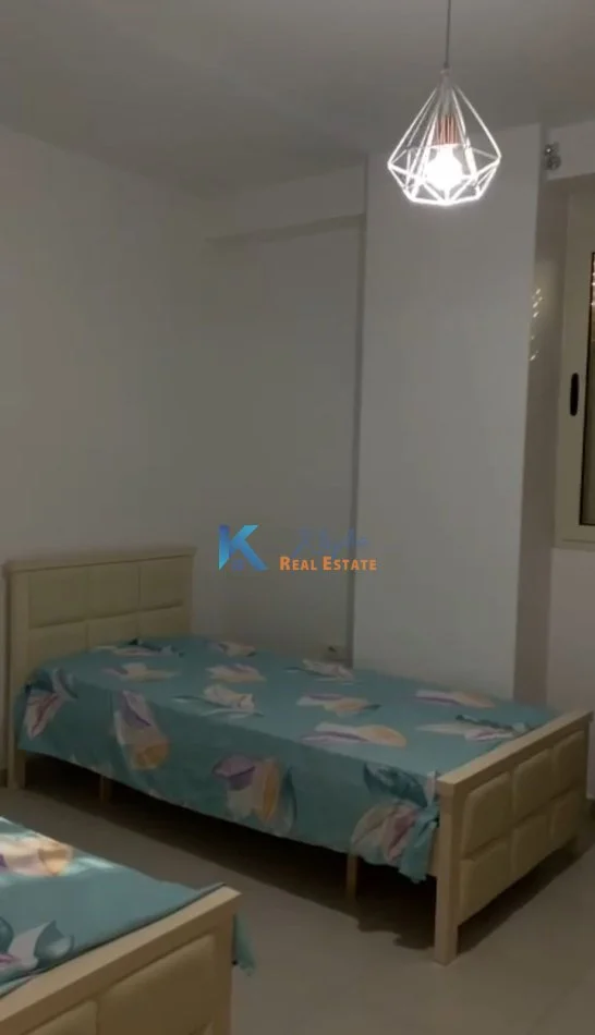 Tirane, jap me qera apartament 2+1+Ballkon, Kati 1, 94 m² 400 € (Shkoze)