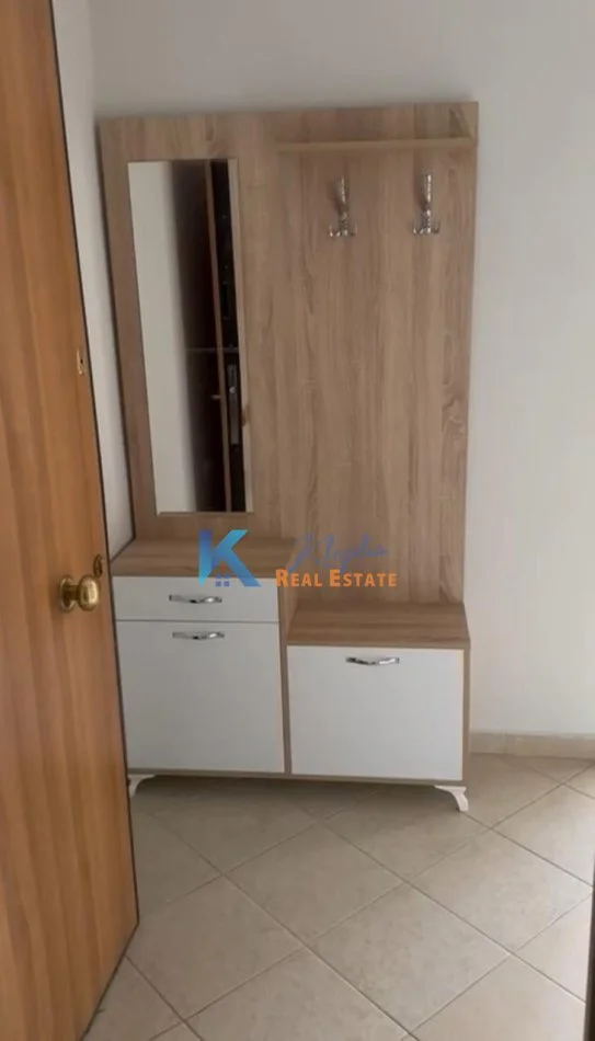 Tirane, jepet me qera apartament 1+1+Ballkon, Kati 2, 75 m² 450 € (Brryli, afer Maternitetit te Ri)