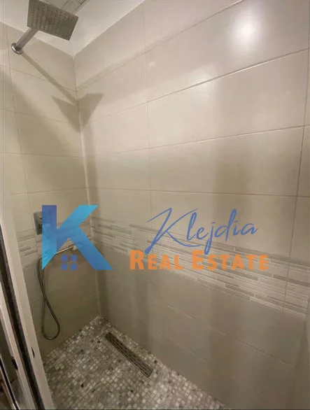Tirane, jap me qera apartament 1+1+Ballkon Kati 1, 65 m² 400 € (Ali Demi)