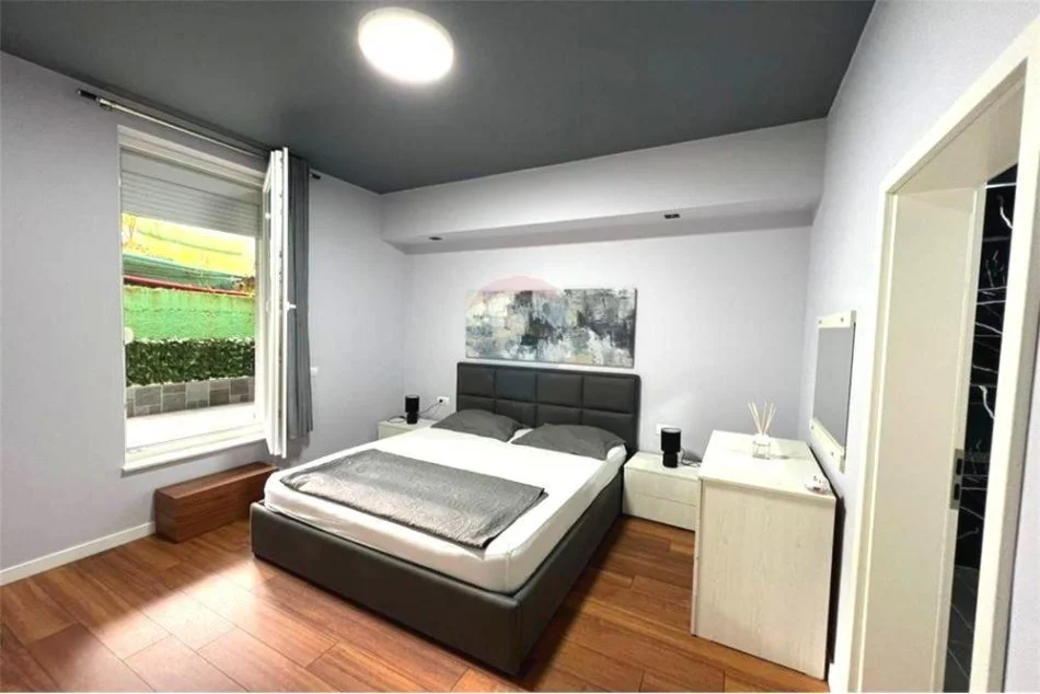 Tirane, jepet me qera apartament 2+1 , 140 m² 700 € (eduard mano - Kopshti Zoologjik)