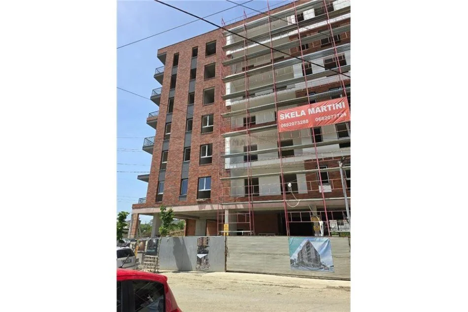 Tirane, shitet apartament 1+1 Kati 5, 75 m² 91.000 € (rruga lidhja e prizrenit - Treni - Bulevardi i Ri)