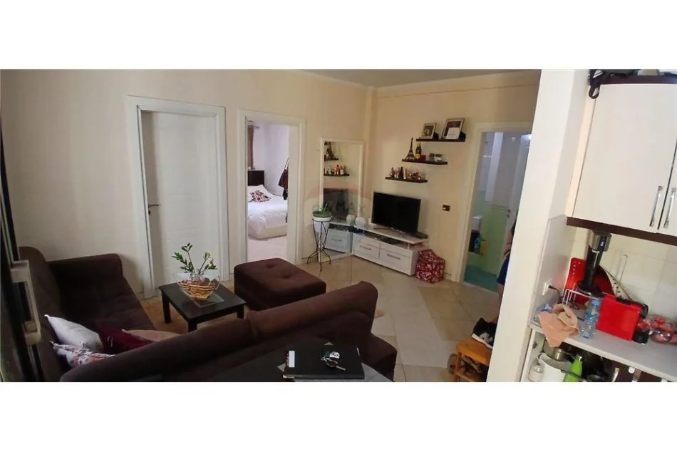 Tirane, shitet apartament 2+1 Kati 3, 69 m² 130.000 € (Bill Klinton - Komuna e Parisit - Eleonora)