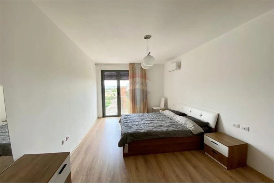 Tirane, jepet me qera apartament 2+1 , 100 m² 700 € (Don Bosko)