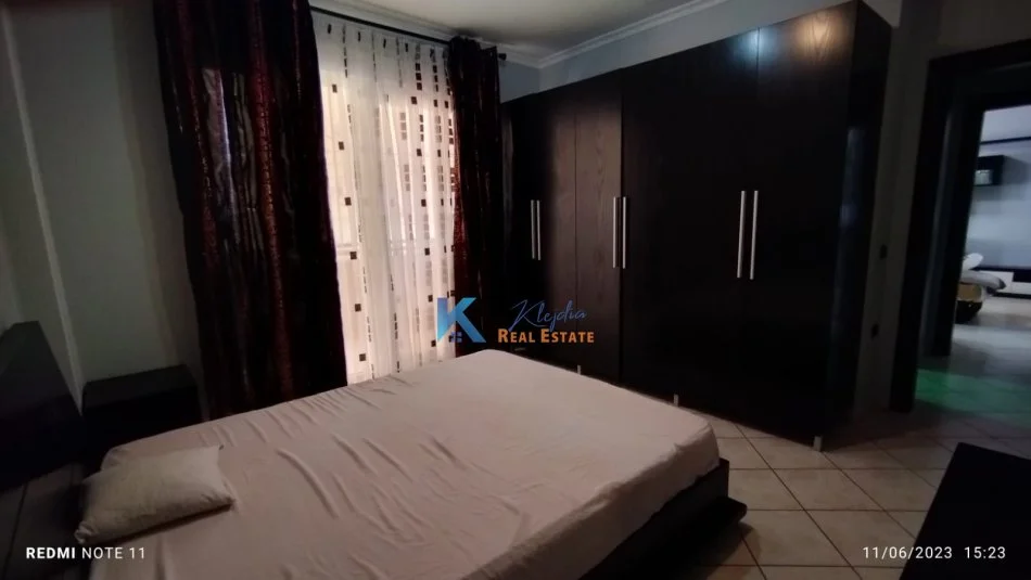 Tirane, jepet me qera apartament 1+1 Kati 5, 89 m² 750 € (sheshi Wilson, afer postes nr.8)