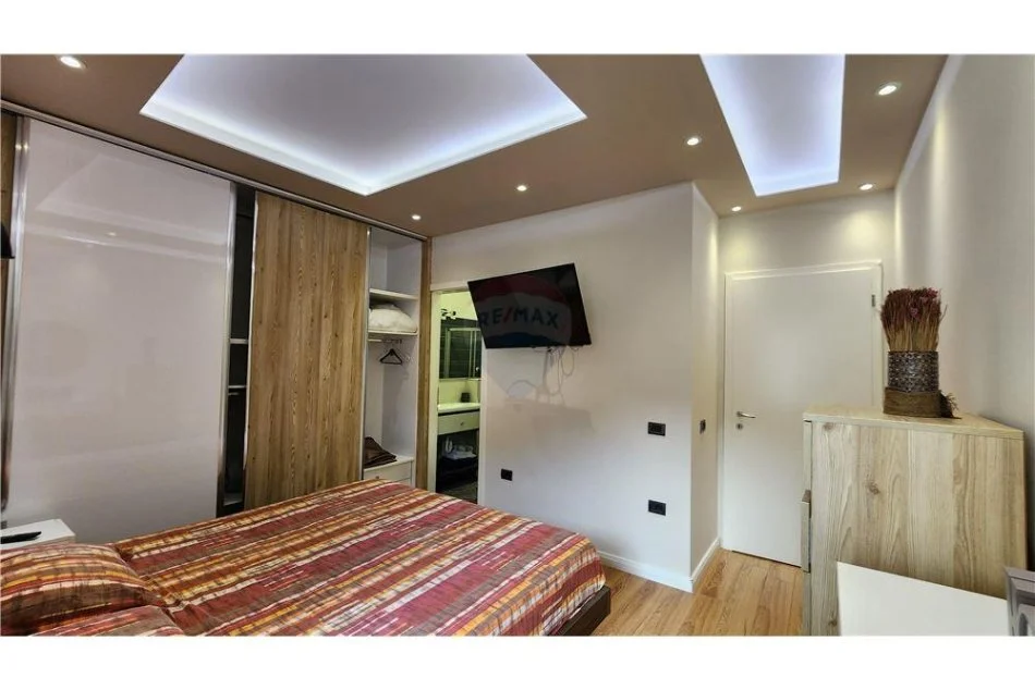 Tirane, jepet me qera apartament 2+1 Kati 3, 105 m² 700 € (Hamdi Garunja - Liqeni i thate)