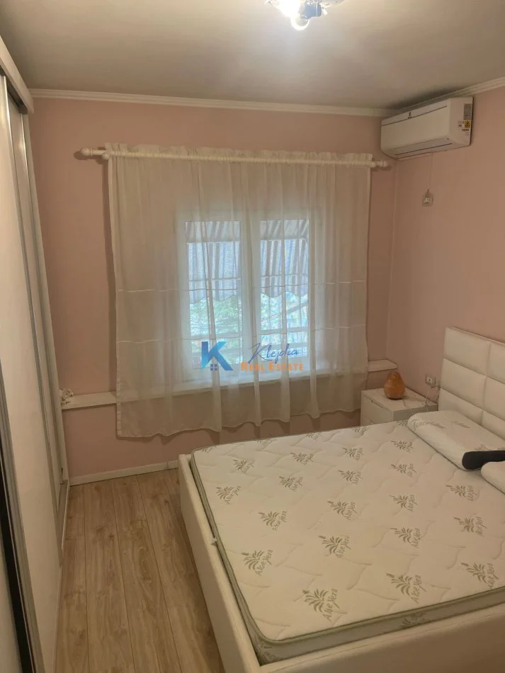 Tirane, jap me qera apartament 2+1+Ballkon Kati 5, 70 m² 850 € (Shallvaret)