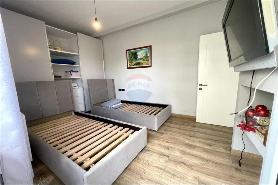 Tirane, shitet apartament 3+1 Kati 3, 115 m² 139.900 € (Rr. Sotir Caci - Fresku)