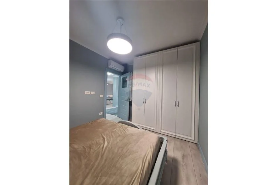 Tirane, jepet me qera apartament 2+1 , 85 m² 700 € (Rruga e Elbasanit)