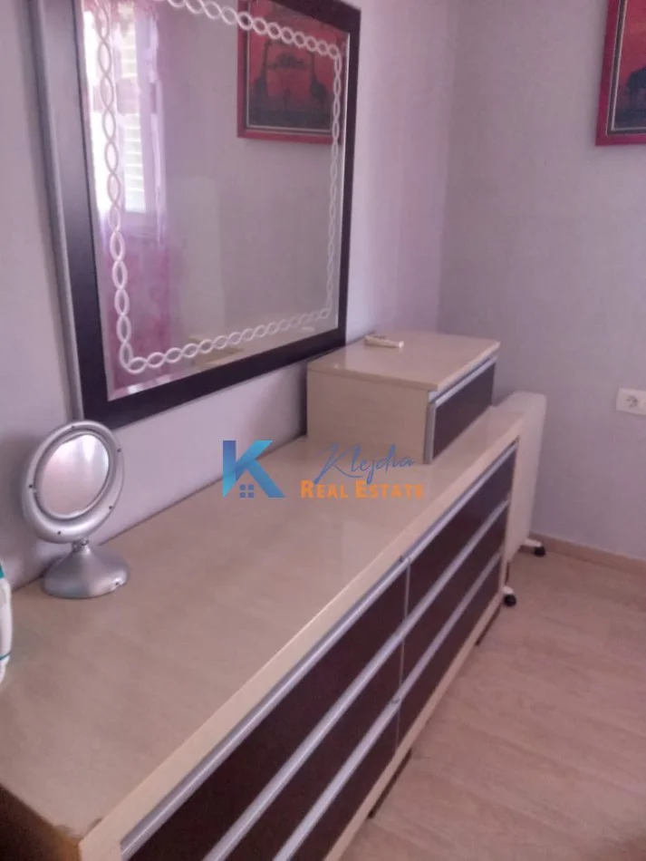 Tirane, jap me qera apartament 3+1+Ballkon Kati 6, 81 m² (Fusha e Aviacionit)