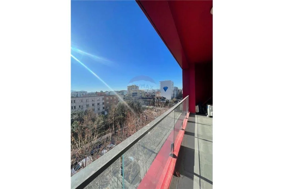 Tirane, jepet me qera apartament 1+1 Kati 4, 60 m² 500 € (Kompleksi Arlis - Rruga e Dibrës - Farmacia 10)