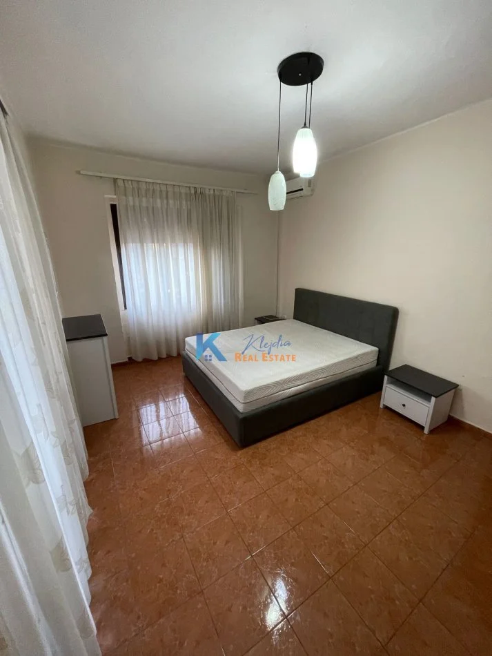 Tirane, jepet me qera apartament 1+1 Kati 3, 70 m² 450 € (Te rrethrrotullimi i Zogut te Zi)