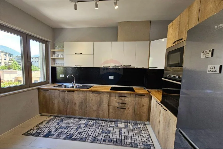 Tirane, shitet apartament 2+1 Kati 2, 104 m² 190.000 € (Rruga e Dibres)