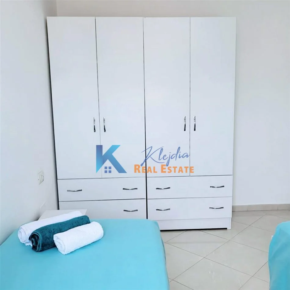 Tirane, jap me qera apartament 1+1+Ballkon Kati 6, 88 m² 400 € (1+1 per qira te Rruga Kongresi i Manastirit)