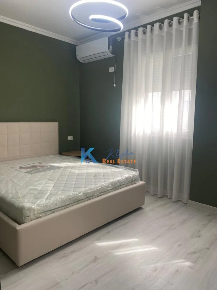 Tirane, jap me qera apartament 1+1+Ballkon Kati 6, 70 m² 450 € (Don Bosko)
