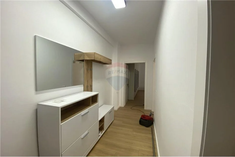 Tirane, jepet me qera apartament 3+1 Kati 4, 138 m² 950 € (rezidenca euro 3d - Selitë)