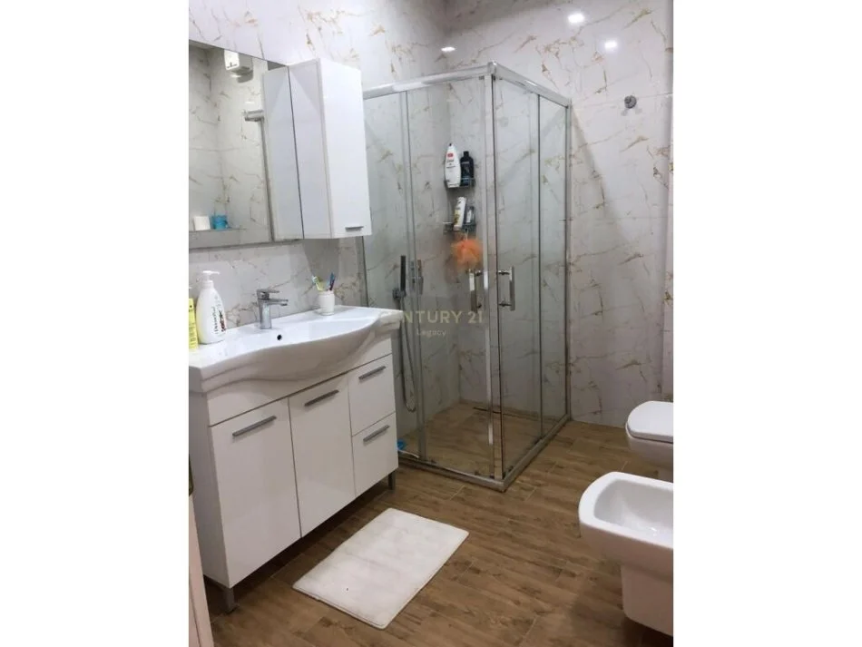 Tirane, shitet apartament 2+1 Kati 5, 125 m² 150.000 € 