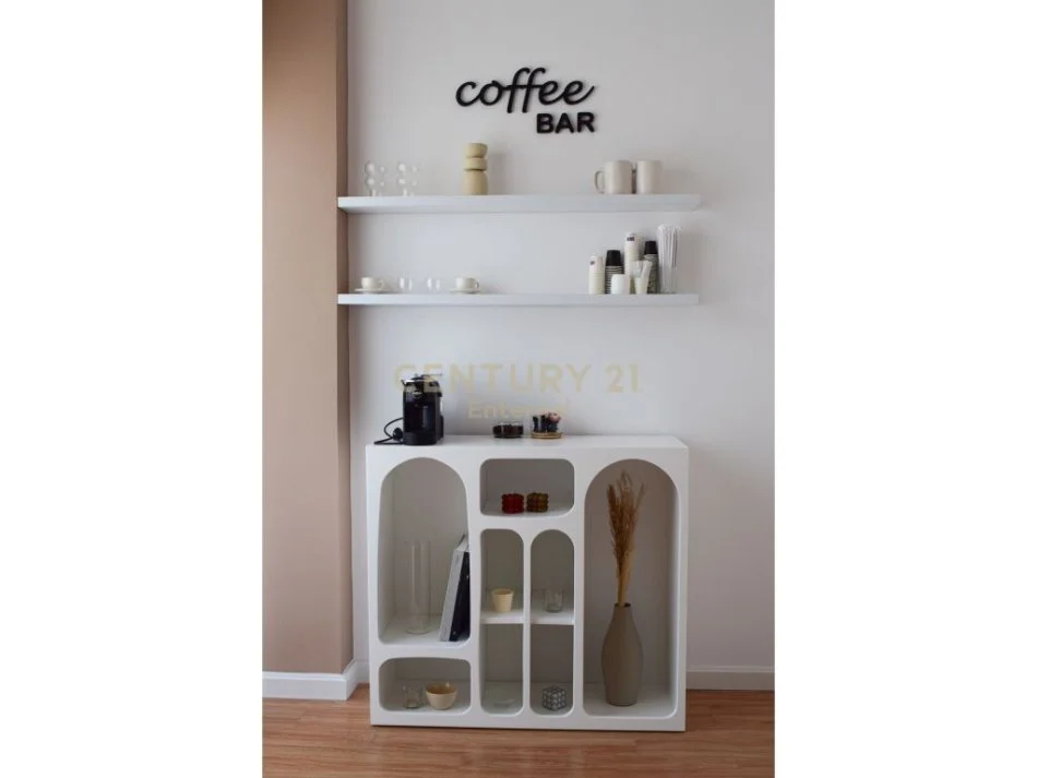 Tirane, shitet 2+1 Kati 4, 