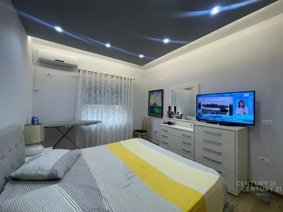 Tirane, shitet apartament 2+1 Kati 2, 63 m² (don bosko)