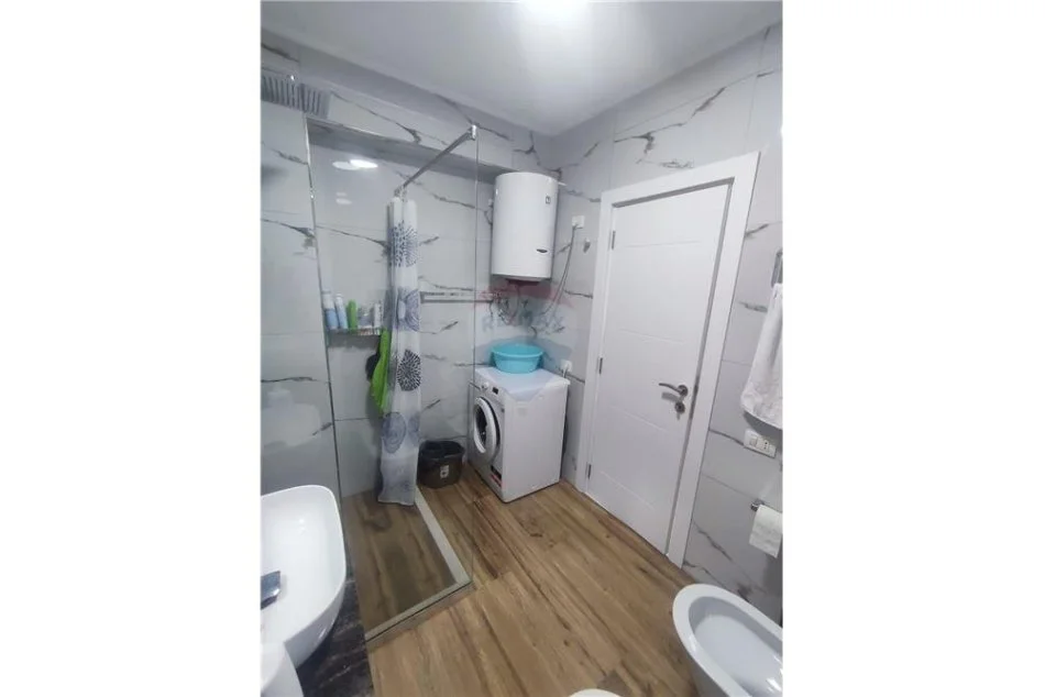 Shqiperi, shitet apartament 1+1 Kati 2, 70 m² 115.000 € (Golem)