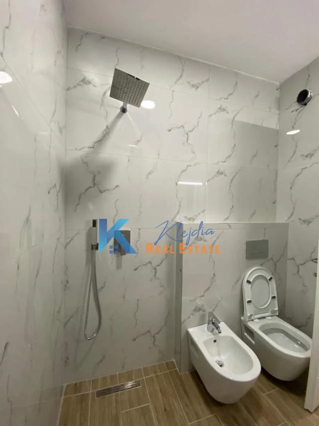 Tirane, jepet me qera apartament 1+1 Kati 2, 67 m² 600 € (Rruga Haxhi Hysen Dalliu, afer Prokurorise)