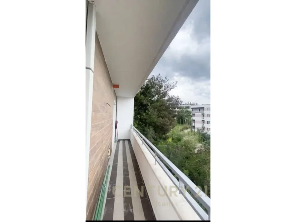 Tirane, shitet apartament 2+1 Kati 2, 83 m² 96.000 € (fresk)