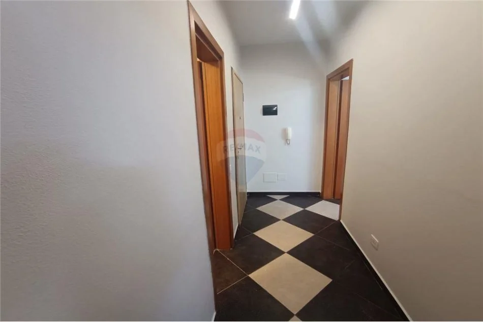 Tirane, shitet apartament 1+1 Kati 4, 71 m² 120.000 € (Kodra e Diellit)