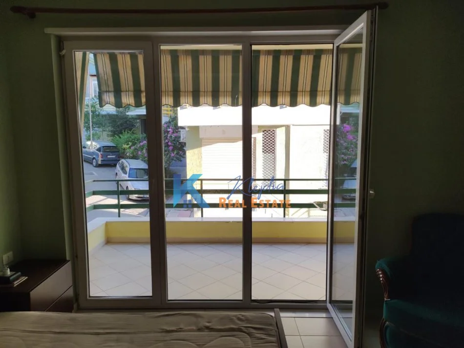 Tirane, jap me qera apartament 2+1+Ballkon Kati 2, 116 m² 600 € (Liqeni i Thate, Rruga Eduard Mano)