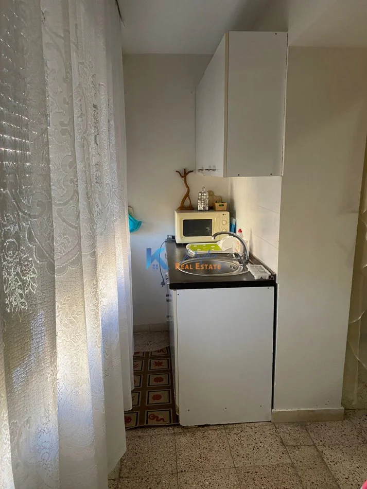 Tirane, jap me qera apartament Kati 3, 50 m² 500 € (Rruga e Elbasanit)