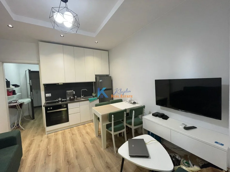 Tirane, shitet apartament 2+1 Kati 1, 175 m² (Kodra e Diellit, mbi Kristal Center)
