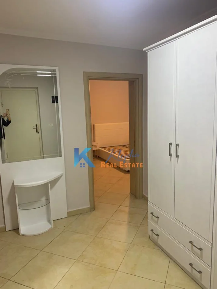 Tirane, jap me qera apartament 2+1+Ballkon Kati 5, 80 m² 550 € (Myslym Shyr)