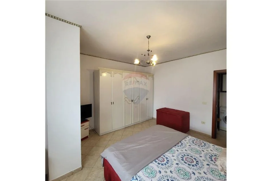 Tirane, jepet me qera apartament 2+1 Kati 8, 100 m² 650 € (Rruga e Kavajes - Qendër)