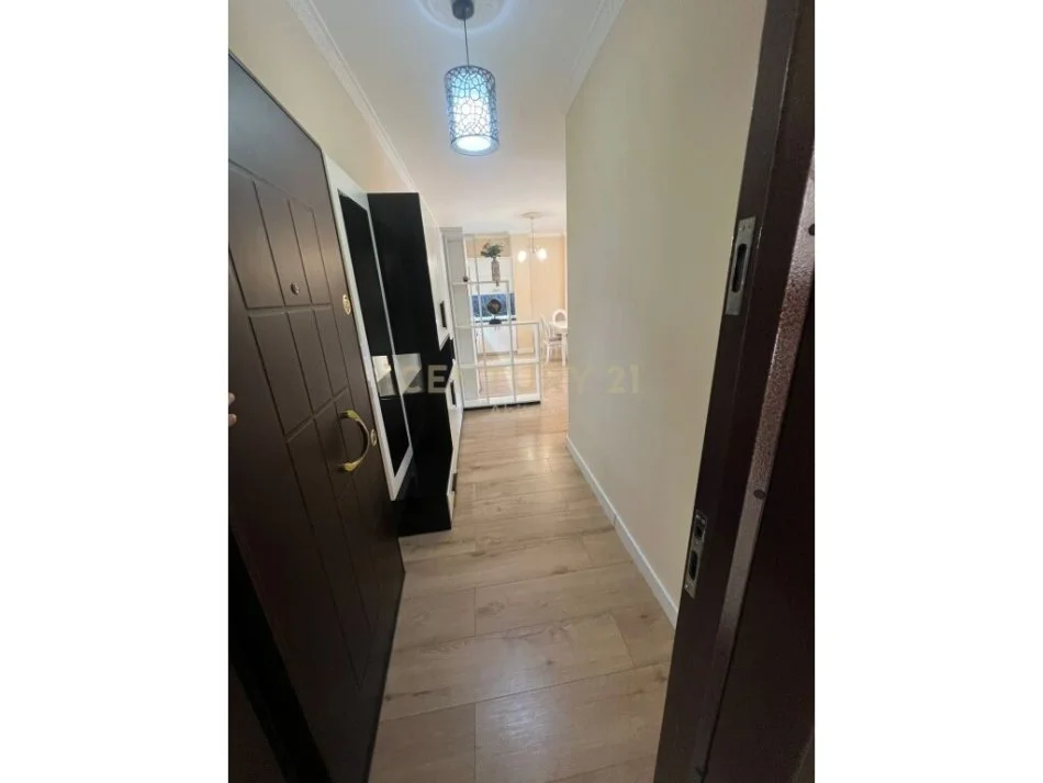 Tirane, jepet me qera apartament 1+1 Kati 2, 66 m² 550 € (liqeni i thate)