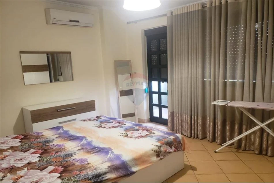 Tirane, jepet me qera apartament 1+1 Kati 5, 70 m² 450 € (21 Dhjetori)