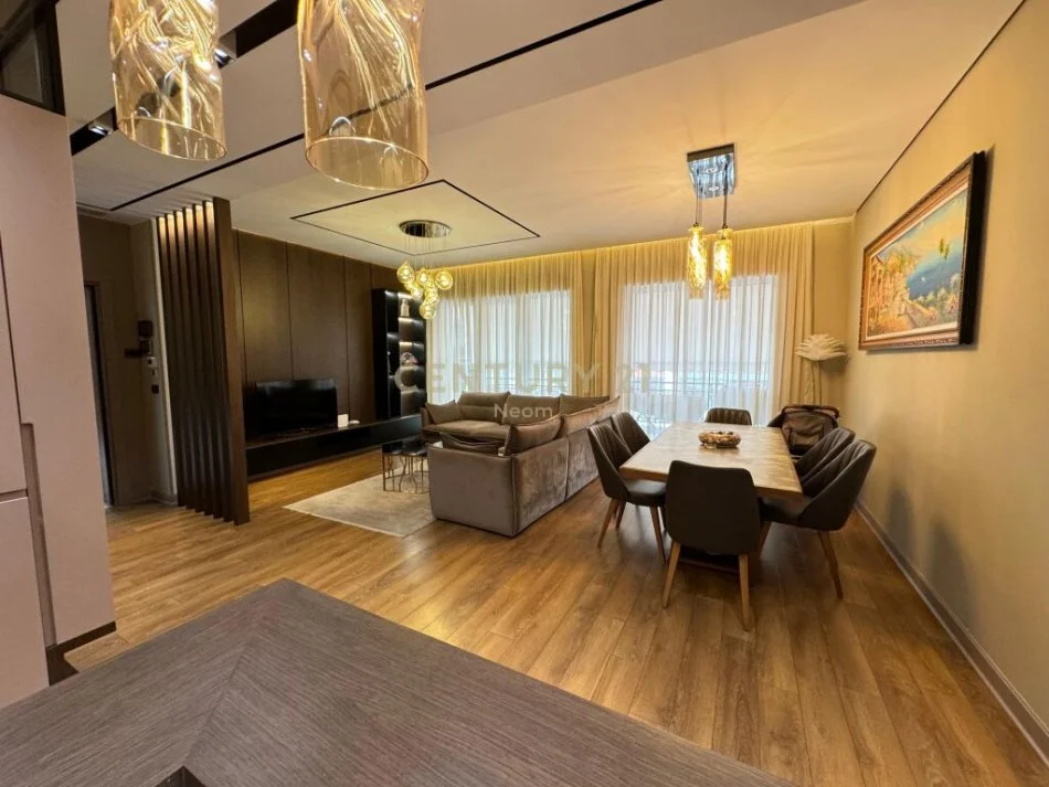 Tirane, shitet apartament 2+1 Kati 8, 138 m² 480.000 € (rruga e kavajes)