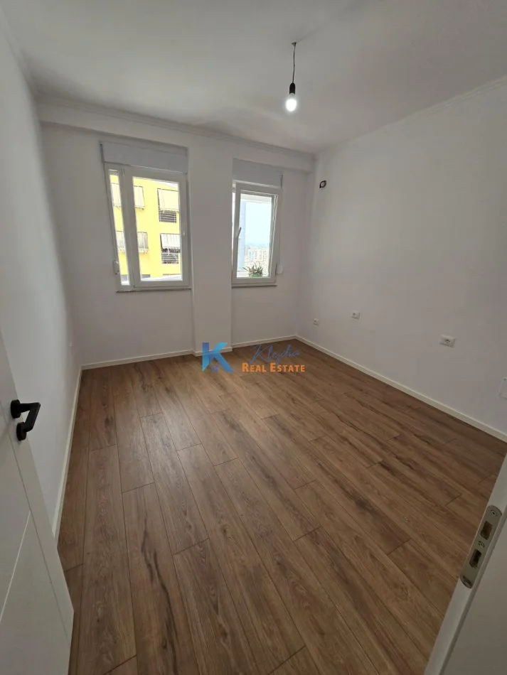 Tirane, shitet apartament 2+1 Kati 7, 96 m² 210.000 € (Rruga e Kavajes, qendra Condor)