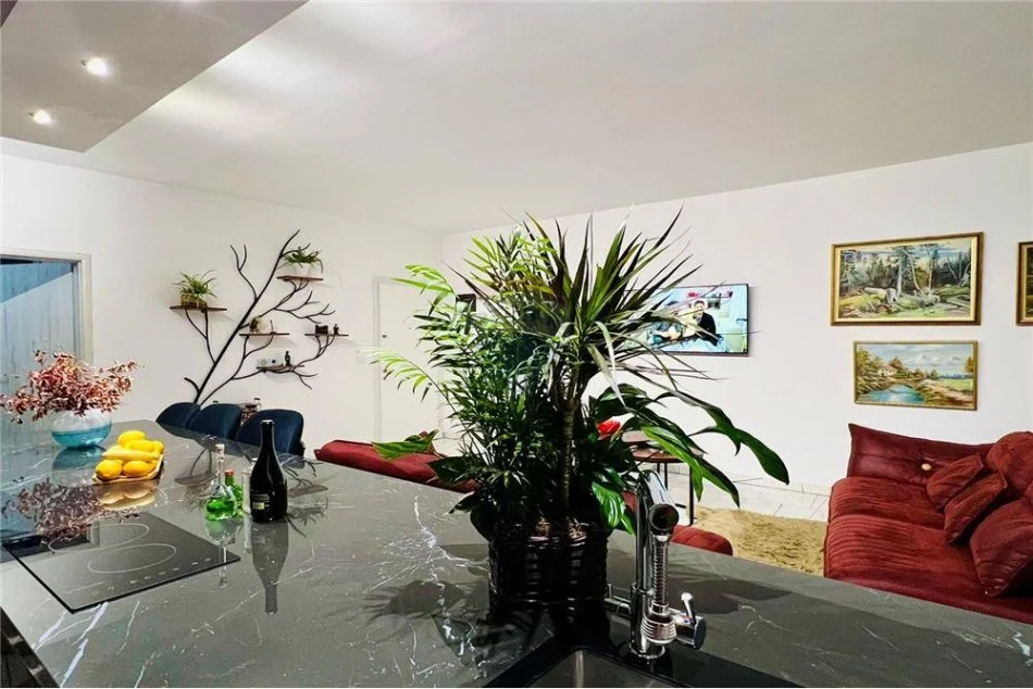 Tirane, shitet apartament 2+1 Kati 3, 136 m² 330.000 € (Rruga Hamdi Sina - Liqeni i Thatë)