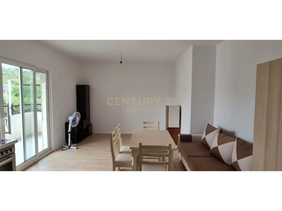 jepet me qera 2 Katshe Kati 2, 250 m²