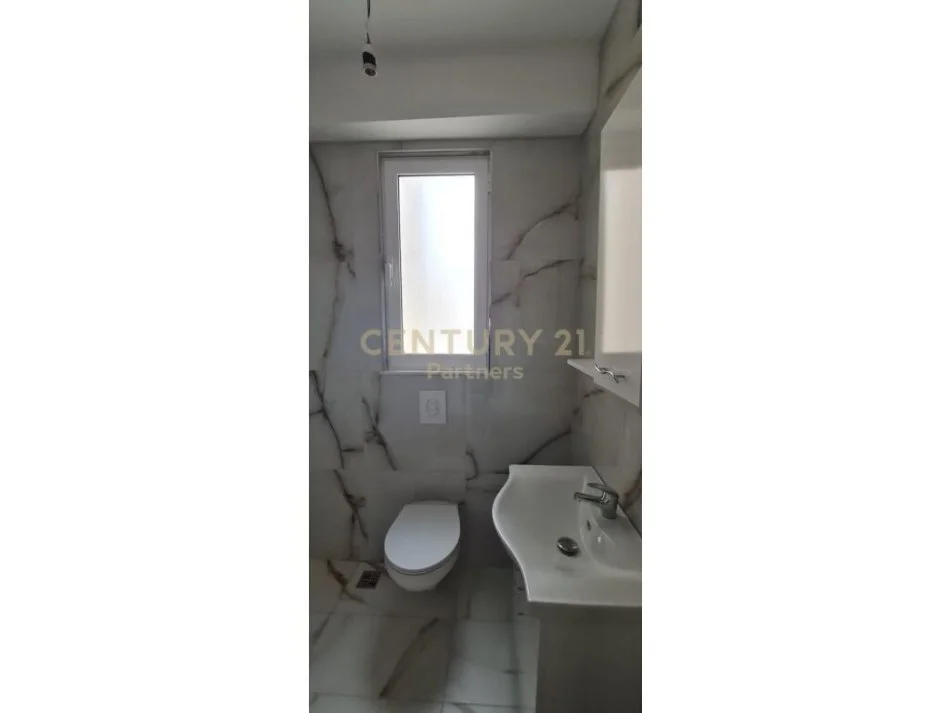 jepet me qera garsonier 1+1 Kati 2, 220 €