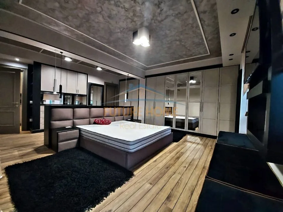 Tirane, shitet apartament 2+1+Ballkon Kati 3, 192 m² 590.000 € (MYSLYM SHYRI)