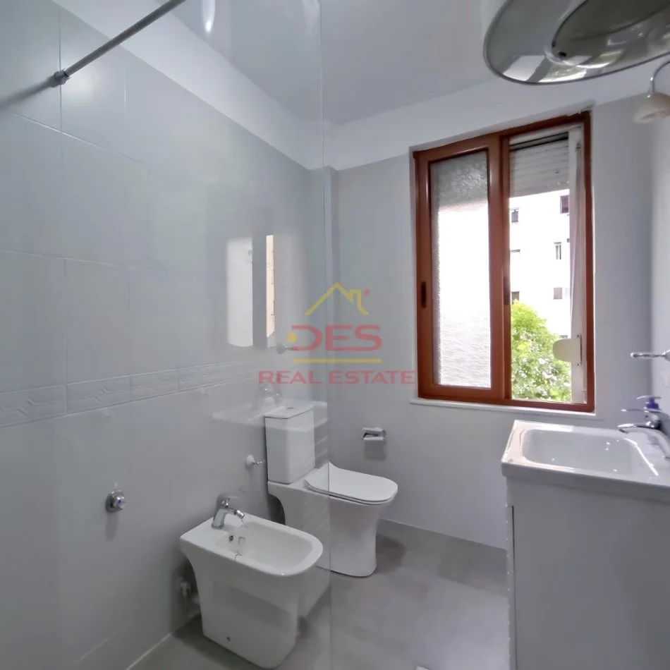 🏢JEPET ME QIRA APARTAMENT 2+1 , PRANE GJIMNAZIT “PETRO NINI LUARASI”, TIRANE