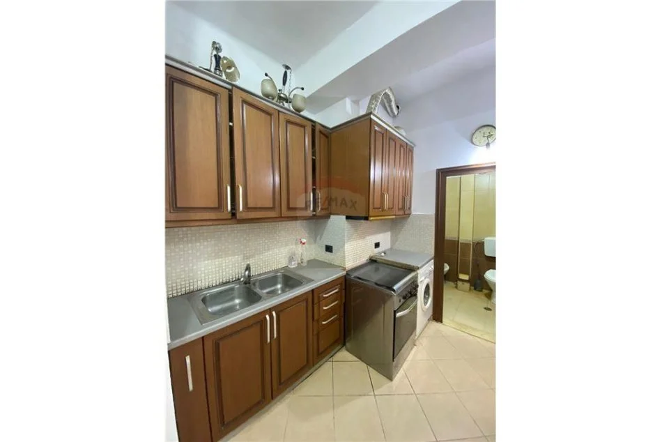 Tirane, shitet apartament 2+1 Kati 1, 64 m² 169.000 € (Qender)