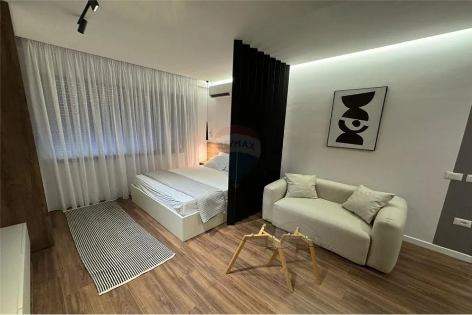 Tirane, jepet me qera garsonier Kati 5, 52 m² 600 € (Rruga Qemal Stafa - Pazari i Ri)