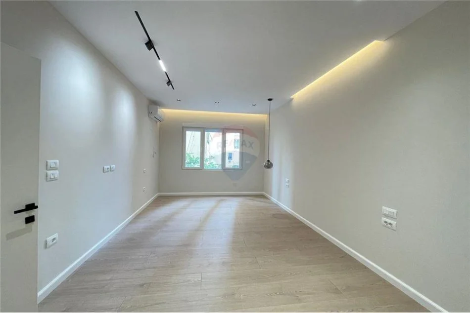 Tirane, shitet apartament 2+1 Kati 3, 103 m² 255.000 € (9 - kateshet - Qendër)