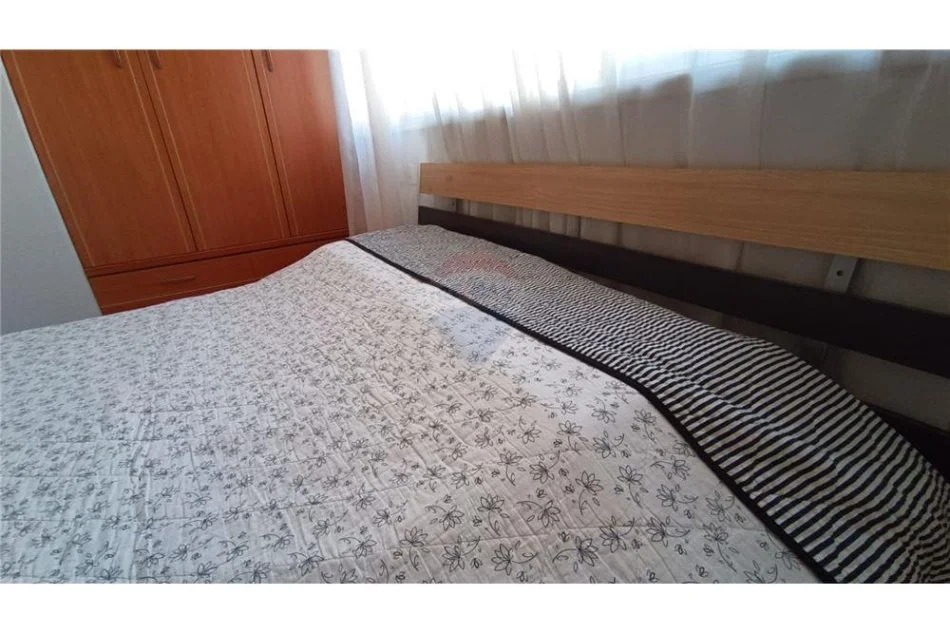 Tirane, jepet me qera apartament 1+1 Kati 3, 70 m² 450 € (Frank Bardhi - Komuna e Parisit - Kristal Center)