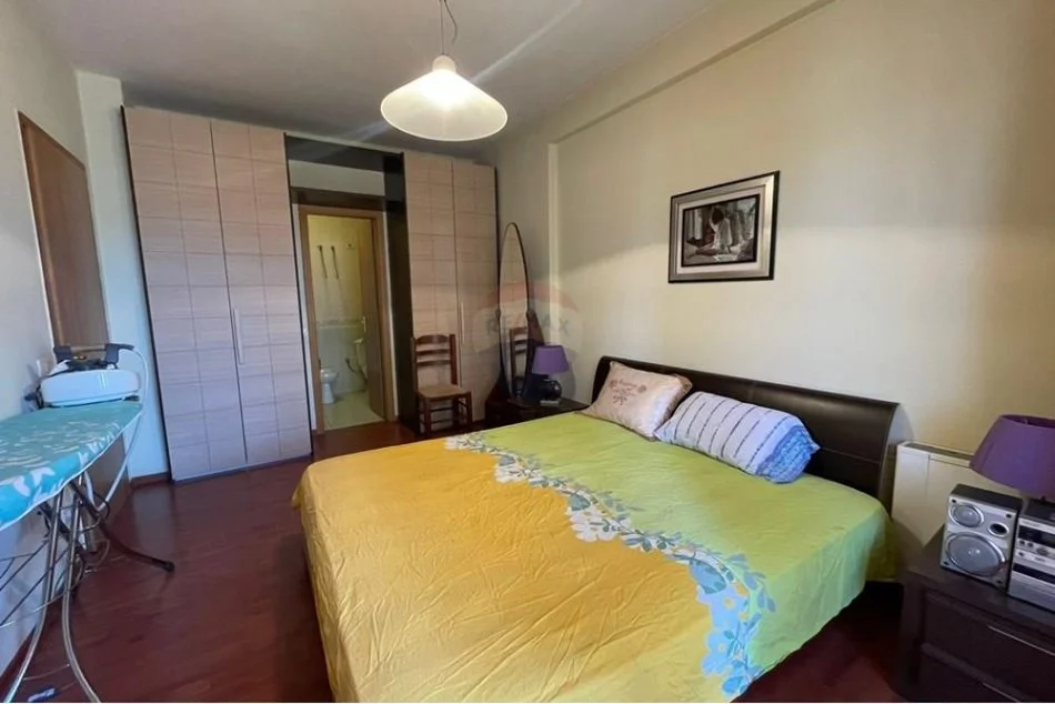 Tirane, jepet me qera apartament 2+1 Kati 4, 95 m² 700 € (Rruga e Dibrës - Selvia)
