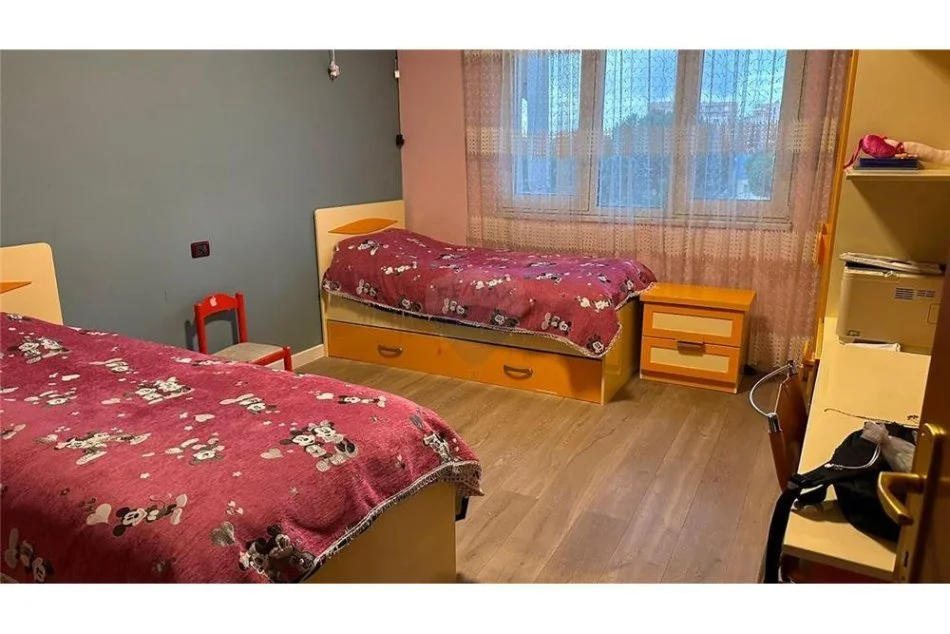 Tirane, jepet me qera apartament 2+1 Kati 2, 115 m² 750 € (Don Bosko)