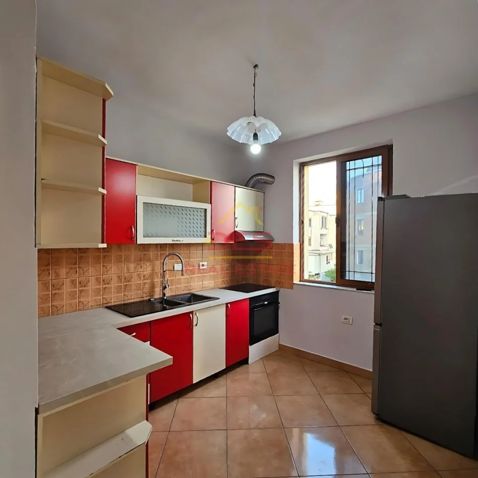 🏢JEPET ME QIRA APARTAMENT 3+1+2 , RRUGA “STAVRI THEMELI”, PERBALLE DELIJOGJIT