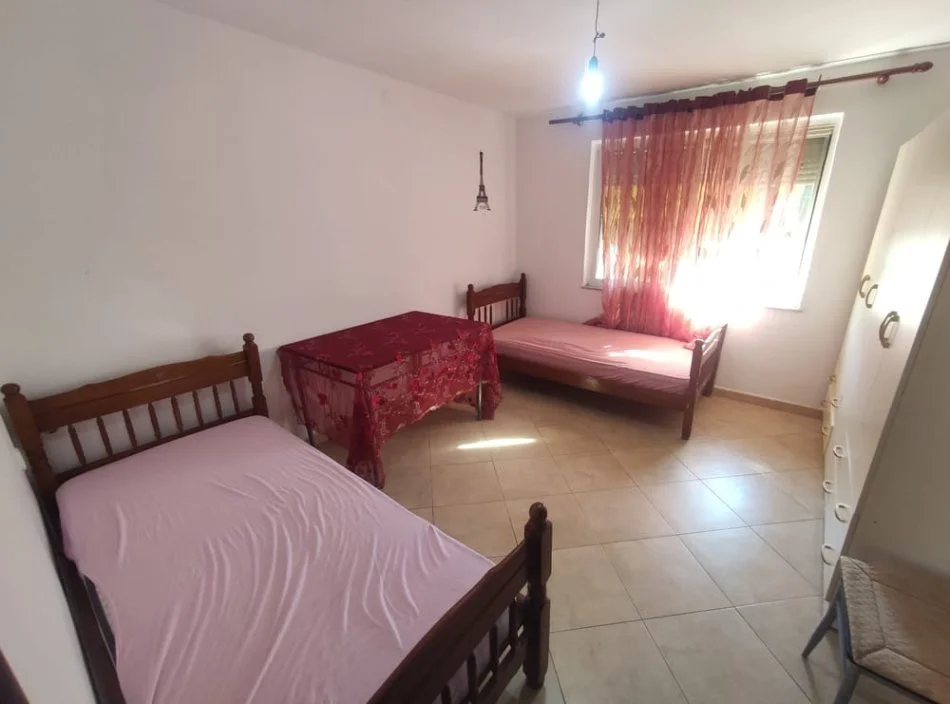 Tirane, shitet apartament 2+1 Kati 5, 75 m² 97.000 € (rruga kongresi i manastirit)