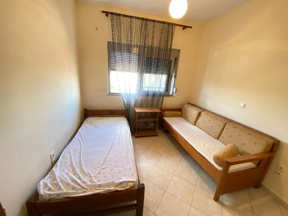 Tirane, jepet me qera apartament 2+1+Ballkon Kati 7, 80 m² 40.000 € (astir)